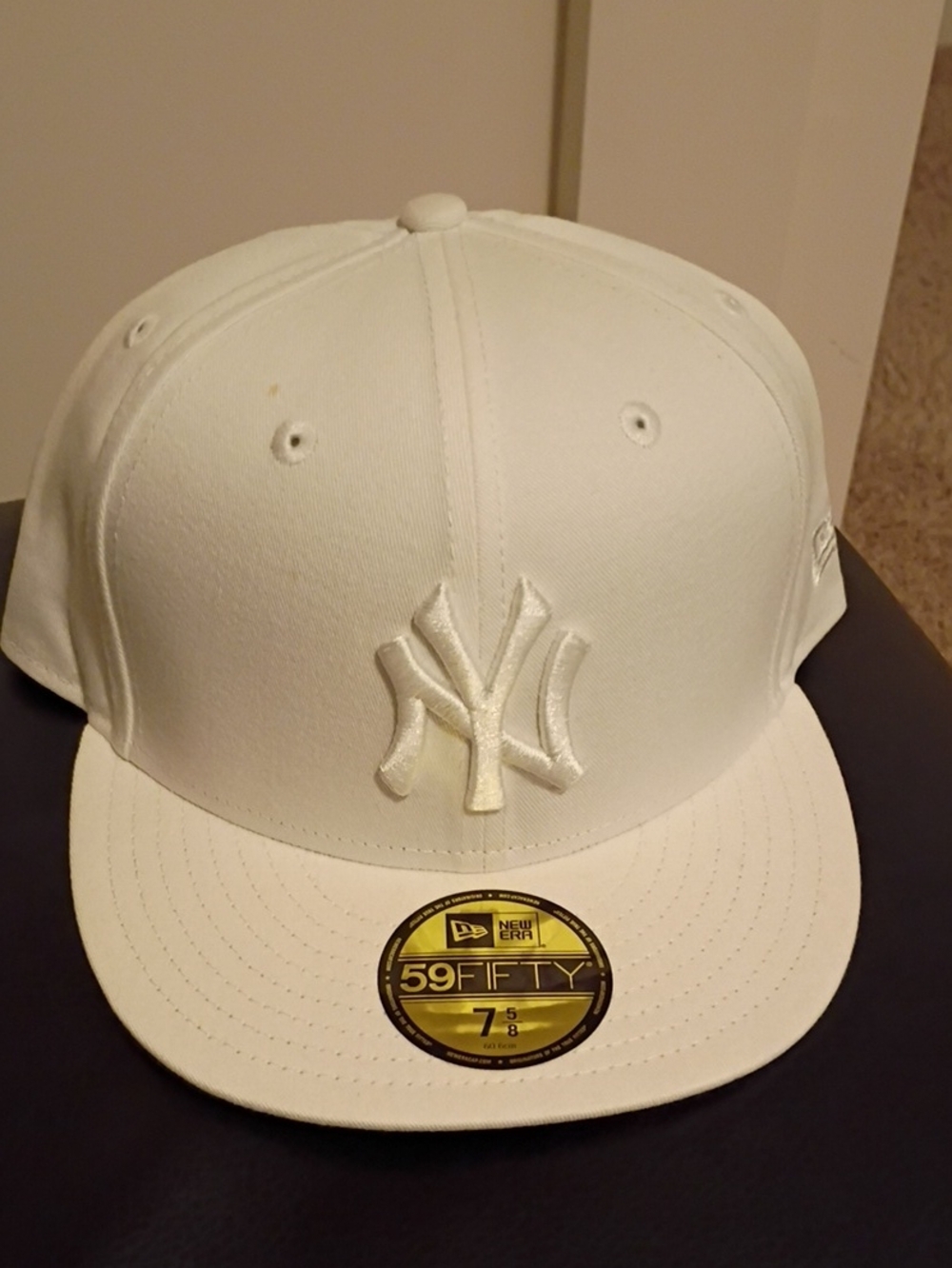 New Era White Fitted NY Yankees 59FIFTY Cap